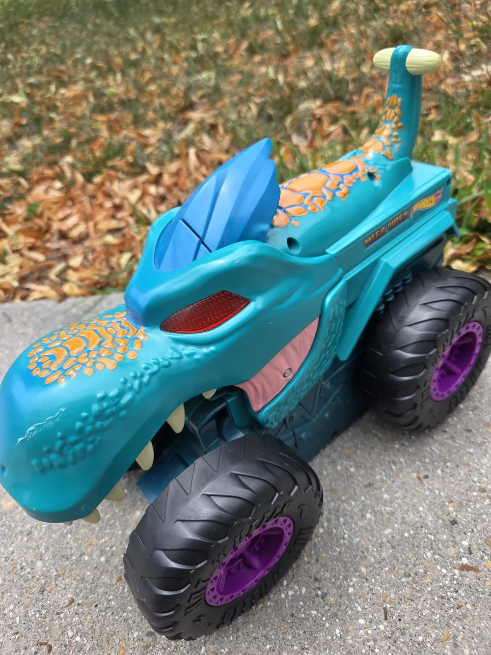 Mega Wrex Dino Monster Truck Toy - Teal & Purple - Picture 3 of 4